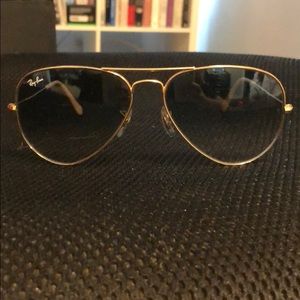 Ray ban aviator blue gradient. size large!